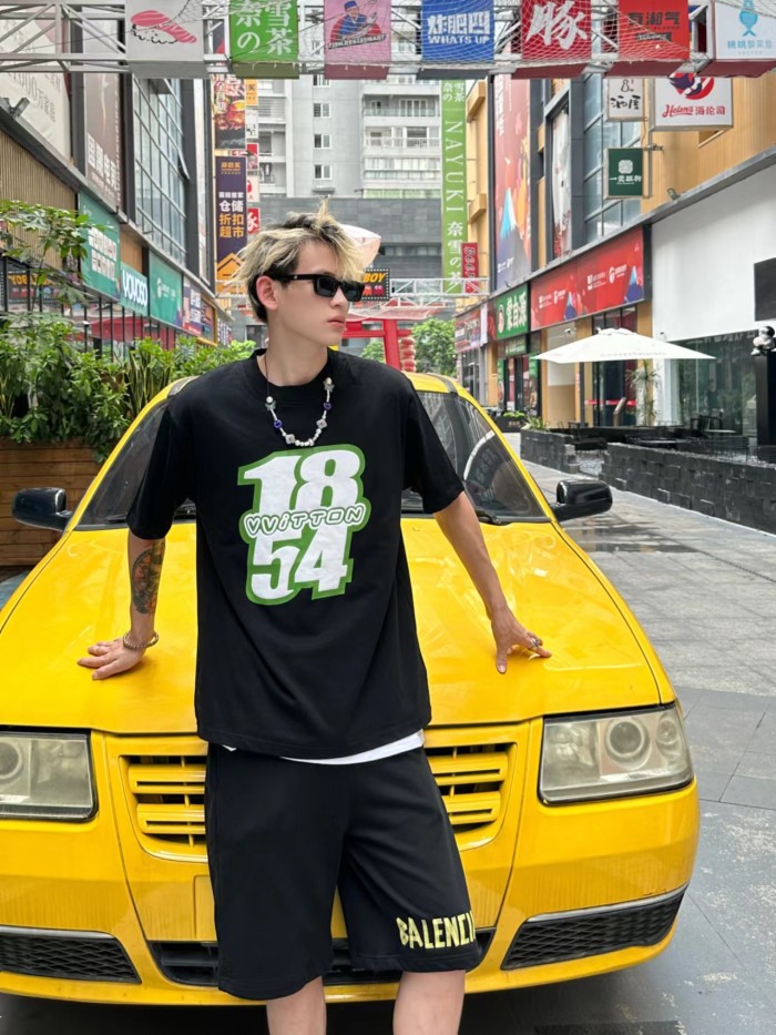 Clothes Louis Vuitton 718