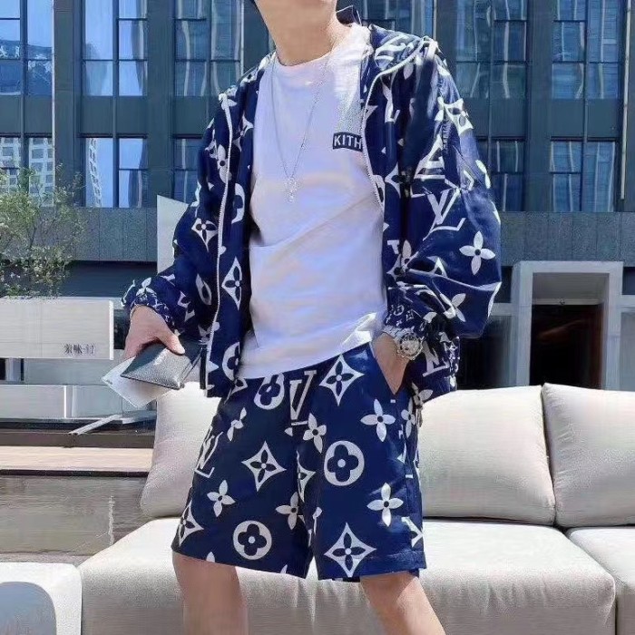 Clothes Louis Vuitton 758