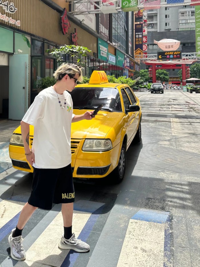 Clothes Louis Vuitton 737