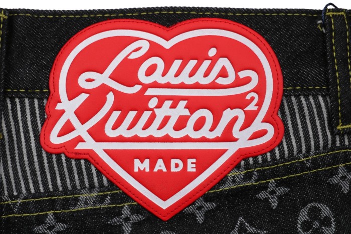 Clothes Louis Vuitton 706