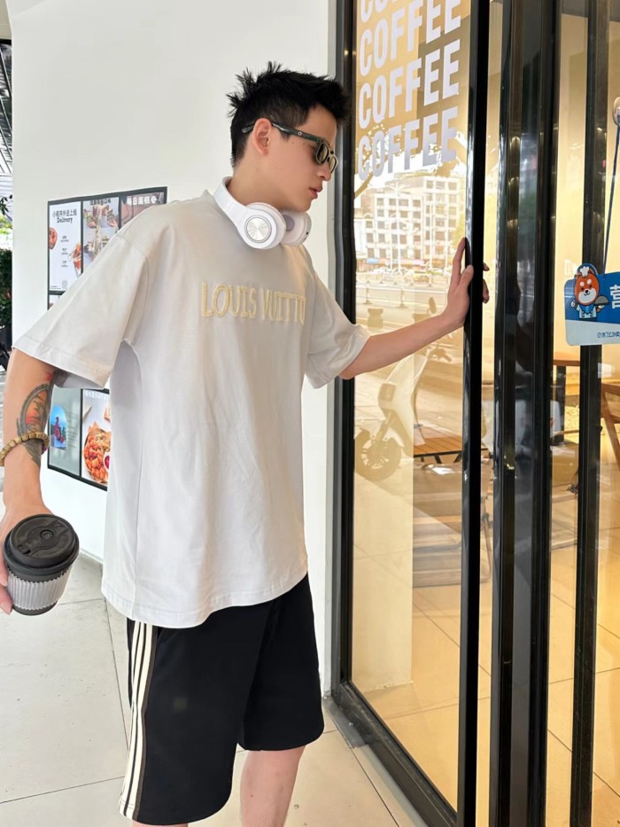 Clothes Louis Vuitton 741