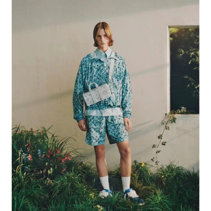 Clothes Louis Vuitton 773