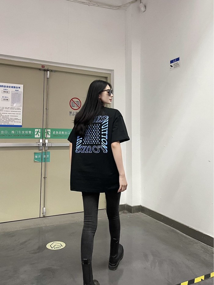 Clothes Louis Vuitton 767