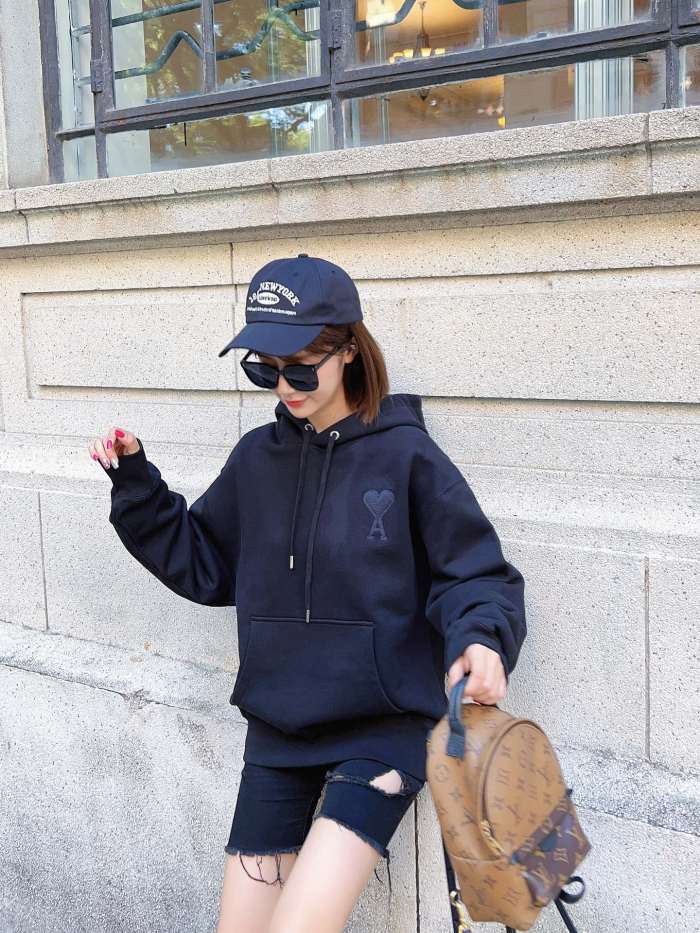 Clothes AMI 45