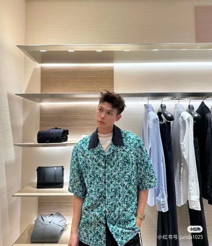 Clothes Louis Vuitton 771