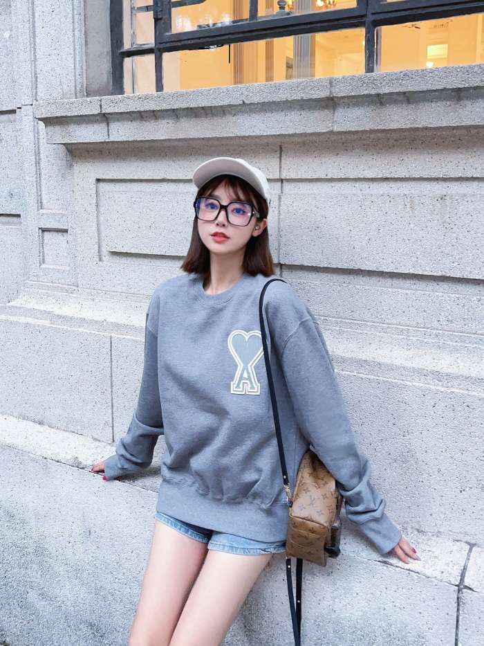 Clothes AMI 26