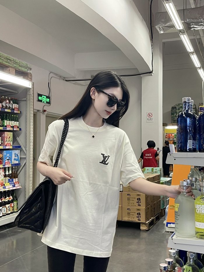 Clothes Louis Vuitton 770