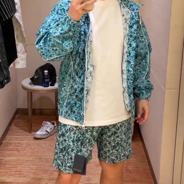 Clothes Louis Vuitton 773