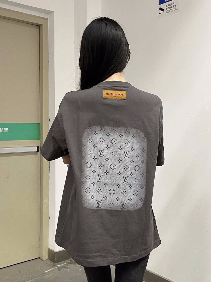 Clothes Louis Vuitton 779