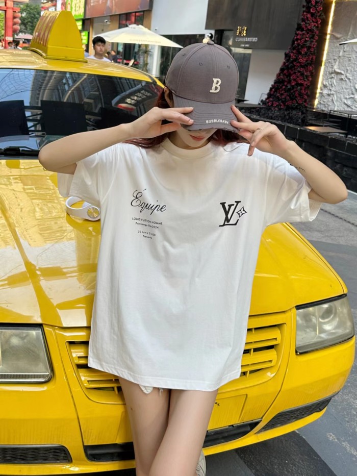 Clothes Louis Vuitton 774