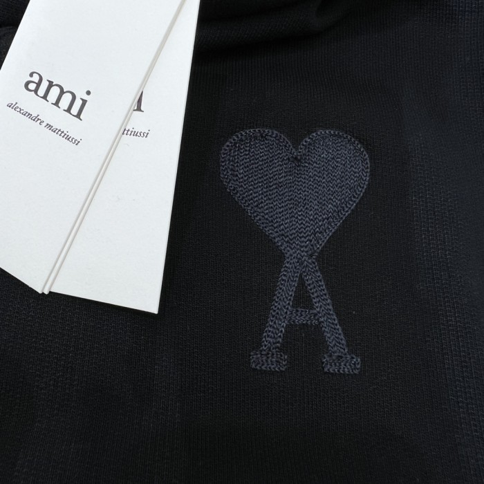 Clothes AMI 45