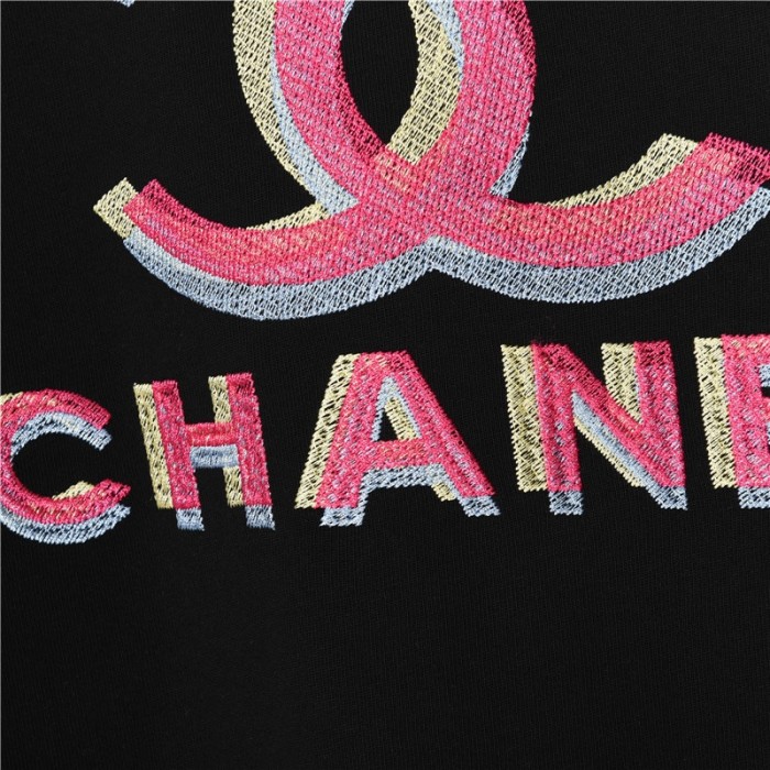 Clothes CHANEL 40