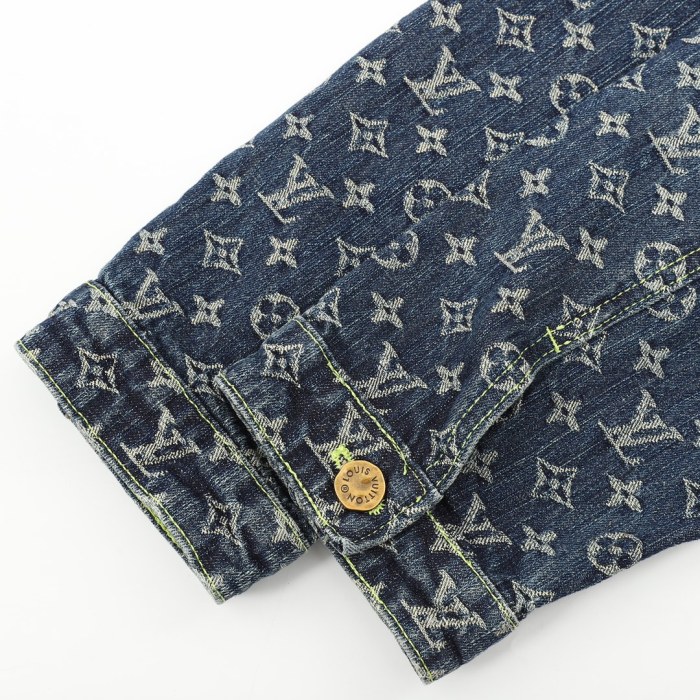 Clothes Louis Vuitton 784