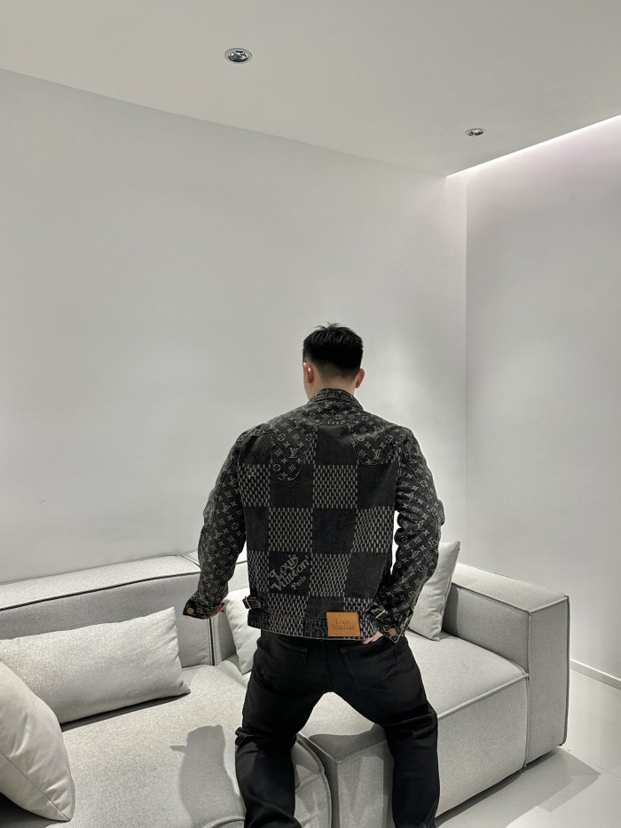 Clothes Louis Vuitton 783