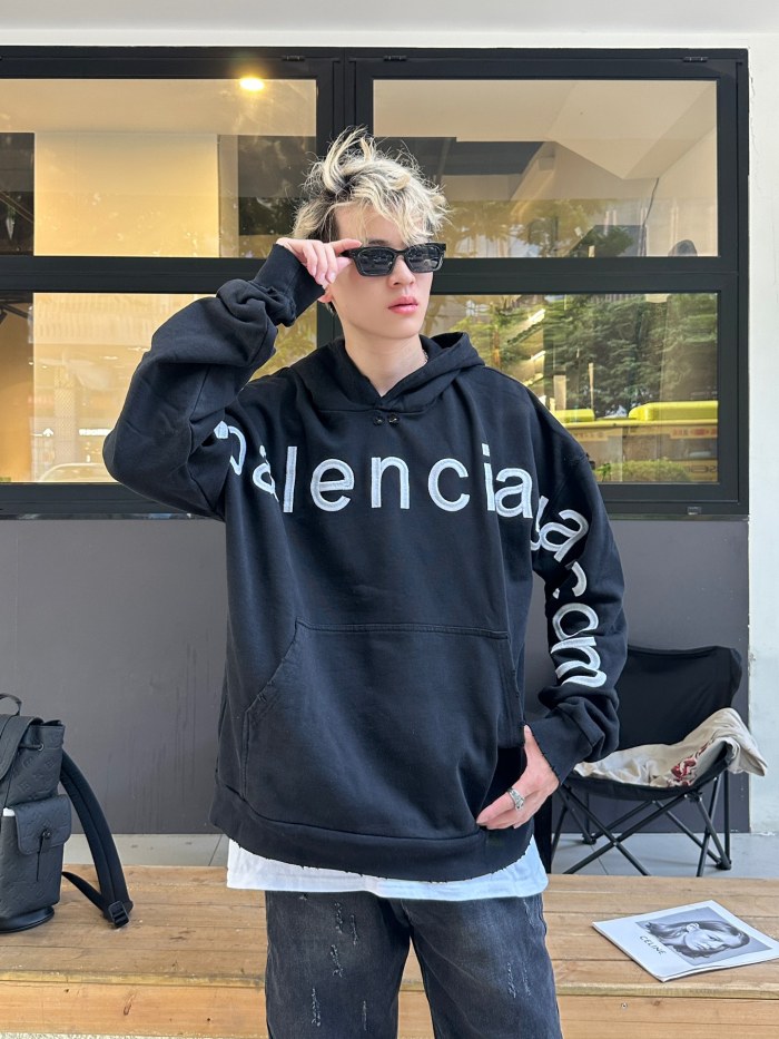 Clothes Balenciaga 517