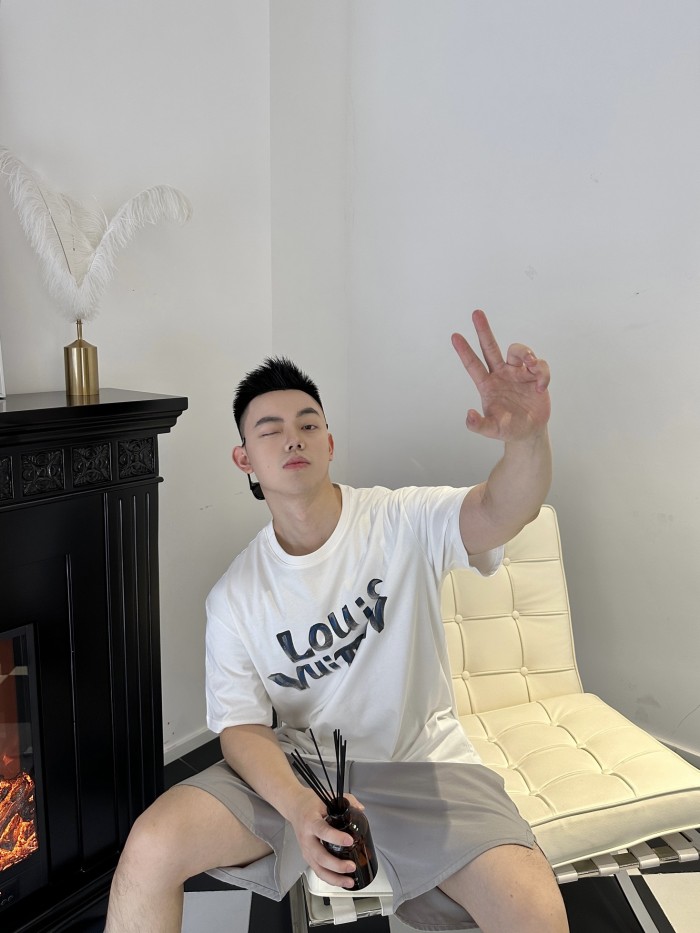 Clothes Louis Vuitton 786