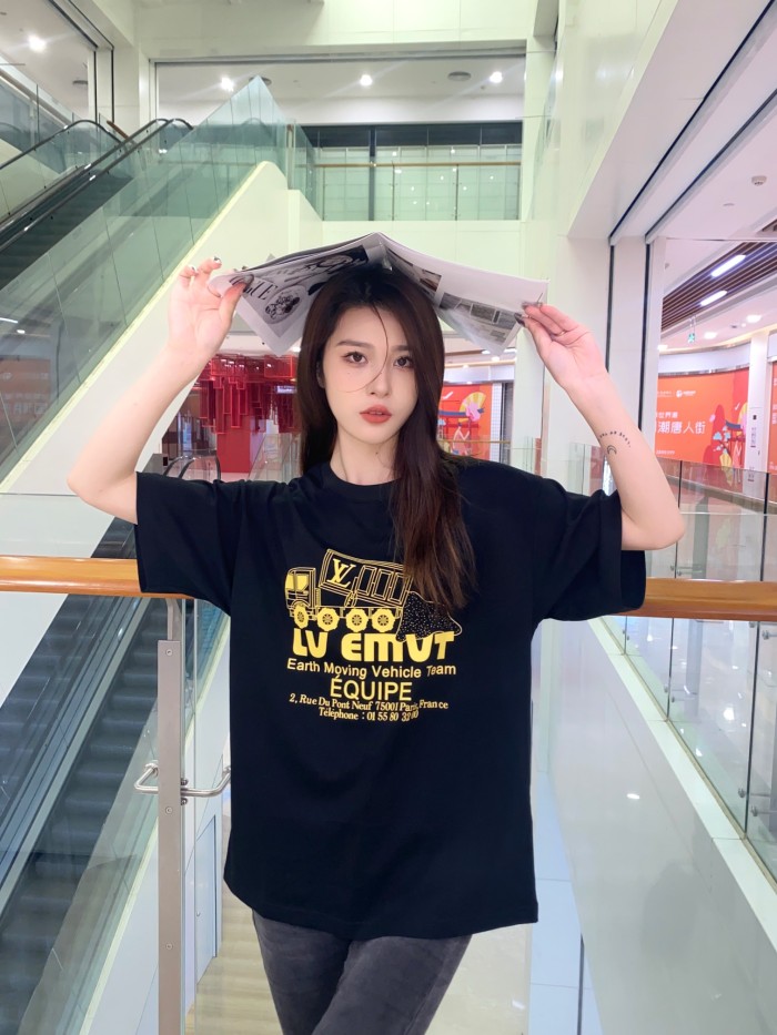 Clothes Louis Vuitton 787