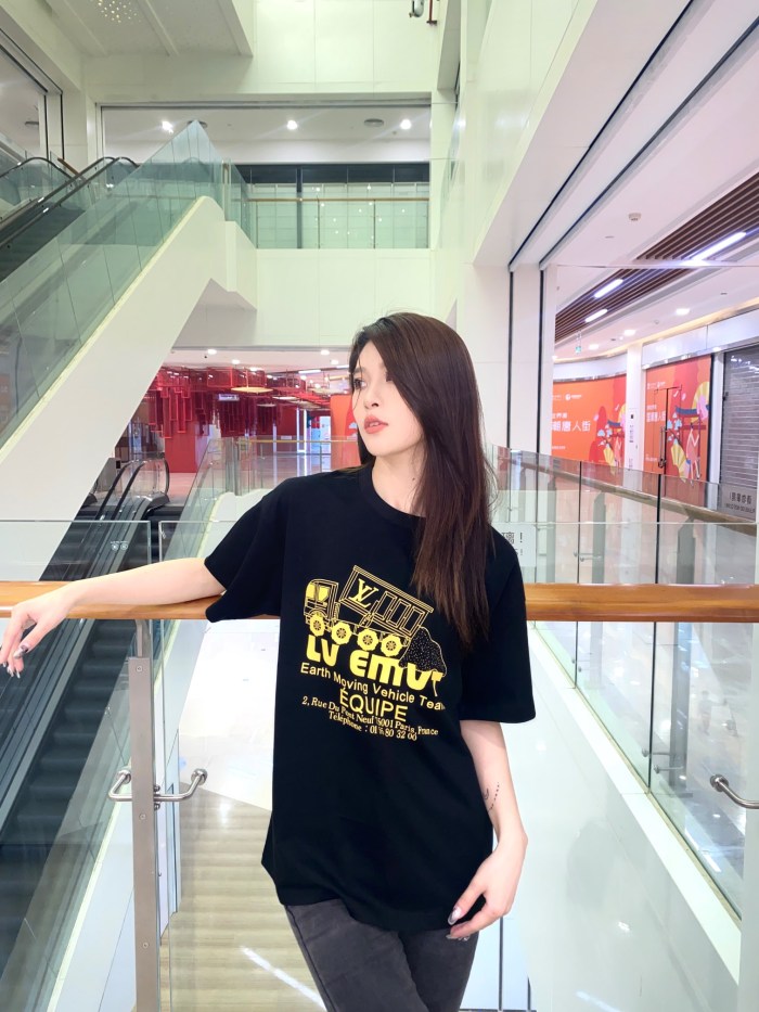 Clothes Louis Vuitton 787