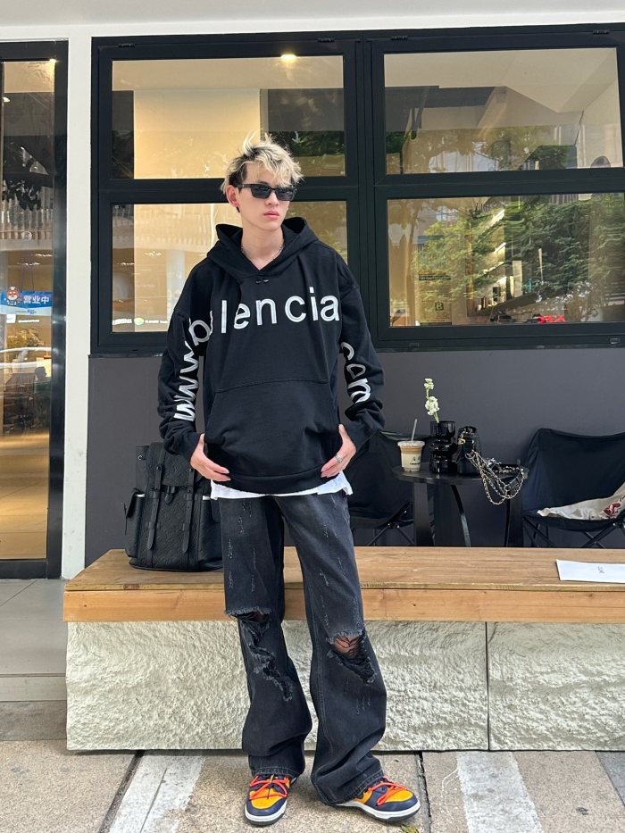 Clothes Balenciaga 517