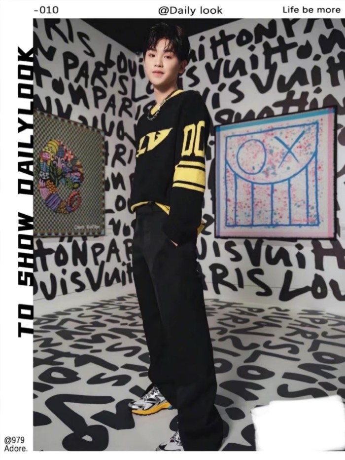 Clothes LOUIS VUITTON 805