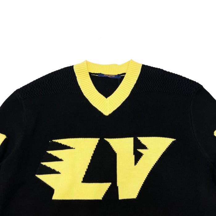 Clothes LOUIS VUITTON 805