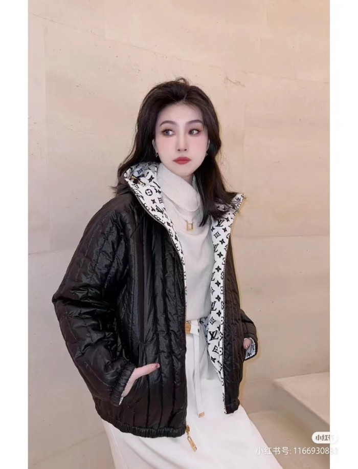 Clothes LOUIS VUITTON 809