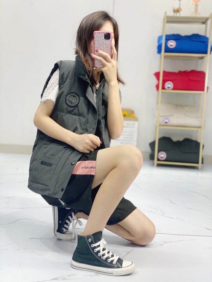 Clothes Canada goose 4