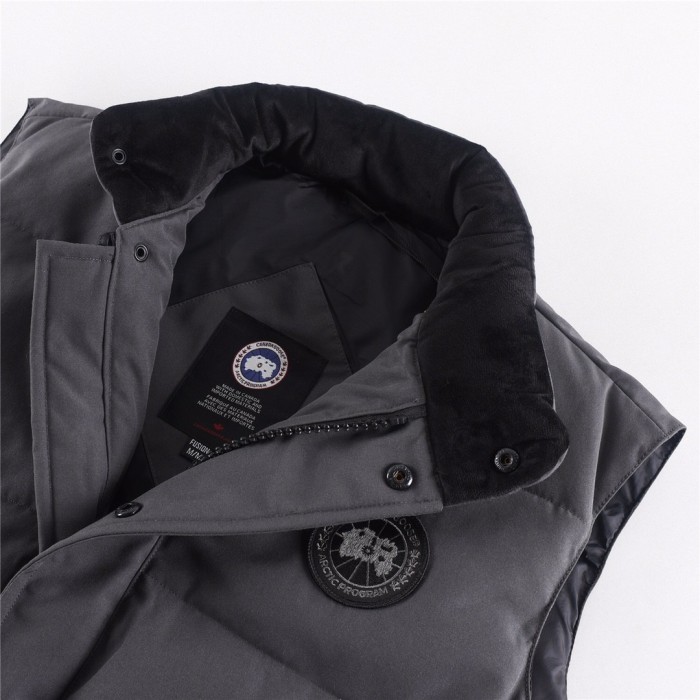 Clothes Canada goose 4