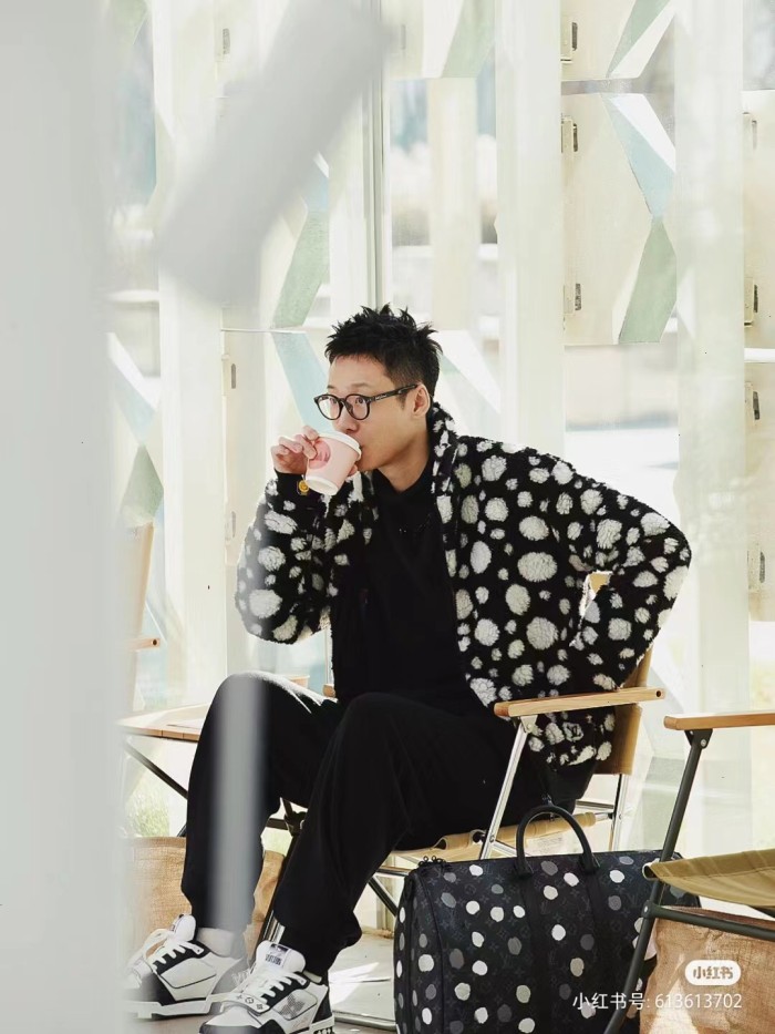 Clothes LOUIS VUITTON 807