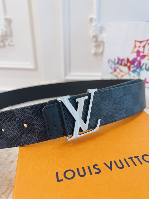 Louis Vuitton Belt 24 (width 4cm)