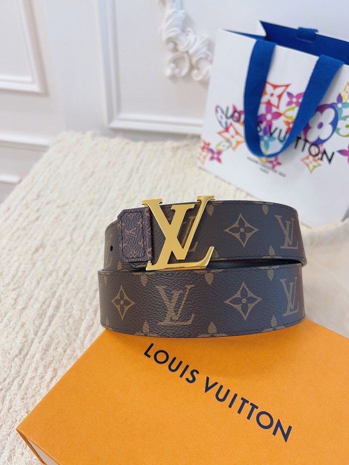 Louis Vuitton Belt 22 (width 4cm)