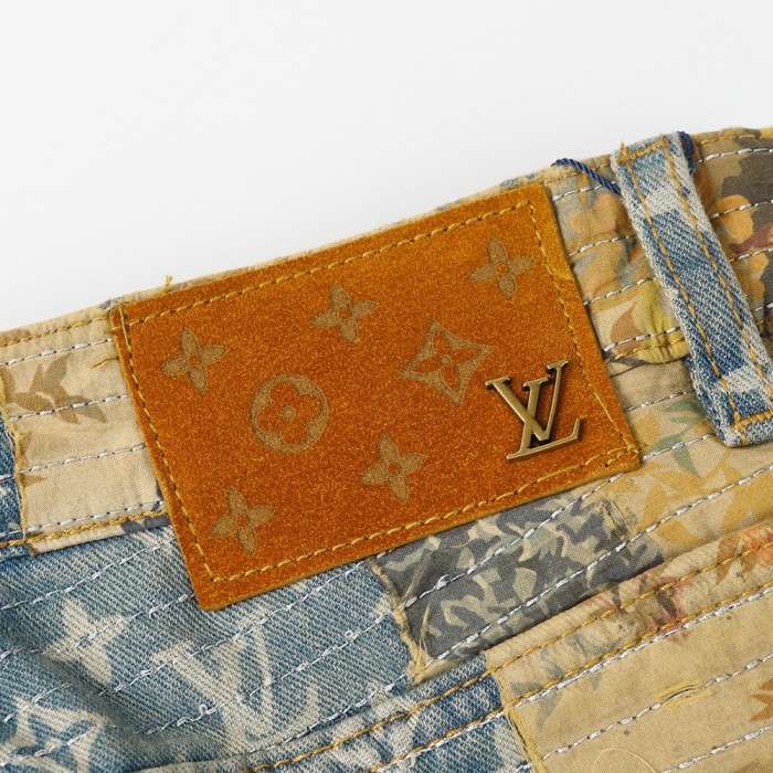 Clothes LOUIS VUITTON 813