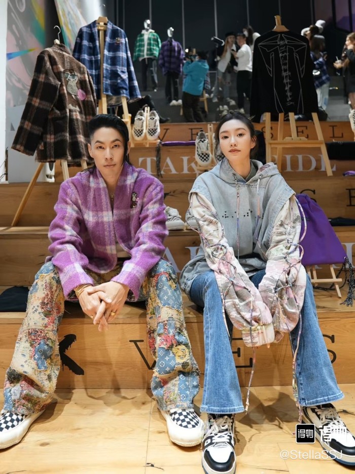 Clothes LOUIS VUITTON 812