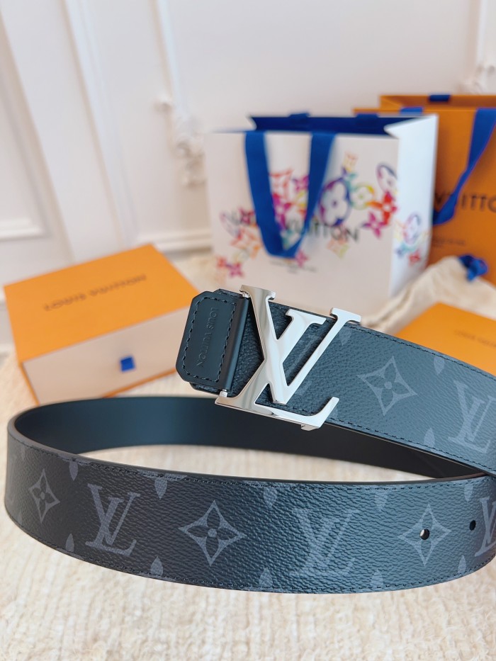 Louis Vuitton Belt 19 (width 4cm)