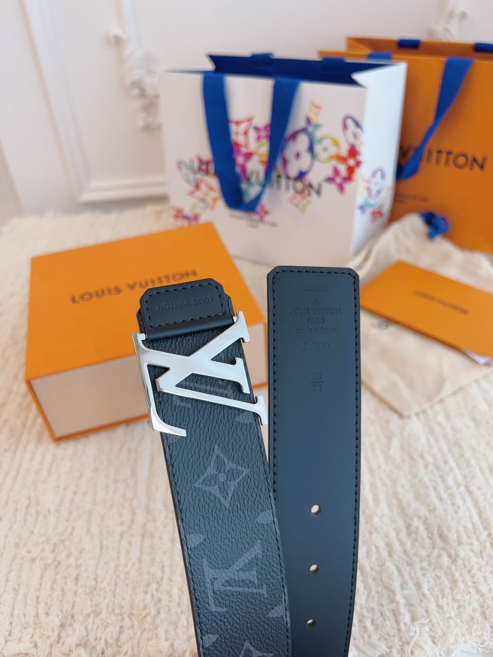 Louis Vuitton Belt 19 (width 4cm)