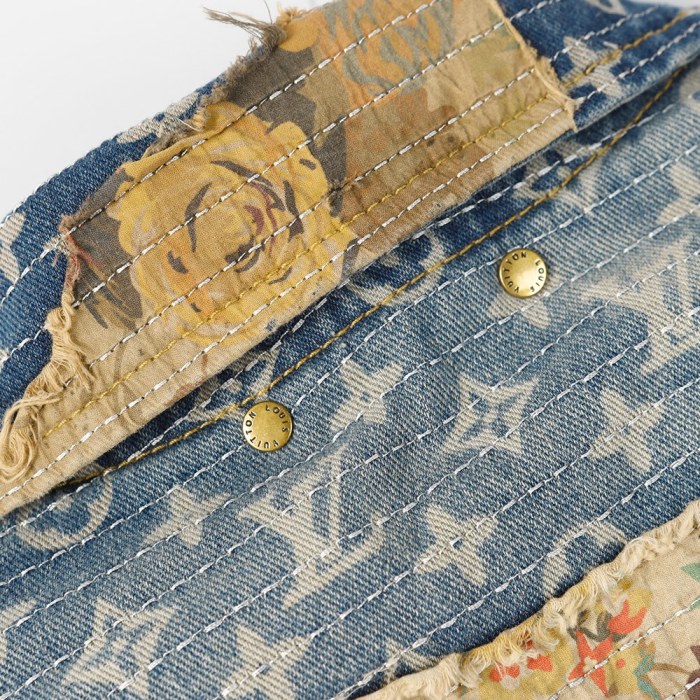 Clothes LOUIS VUITTON 812