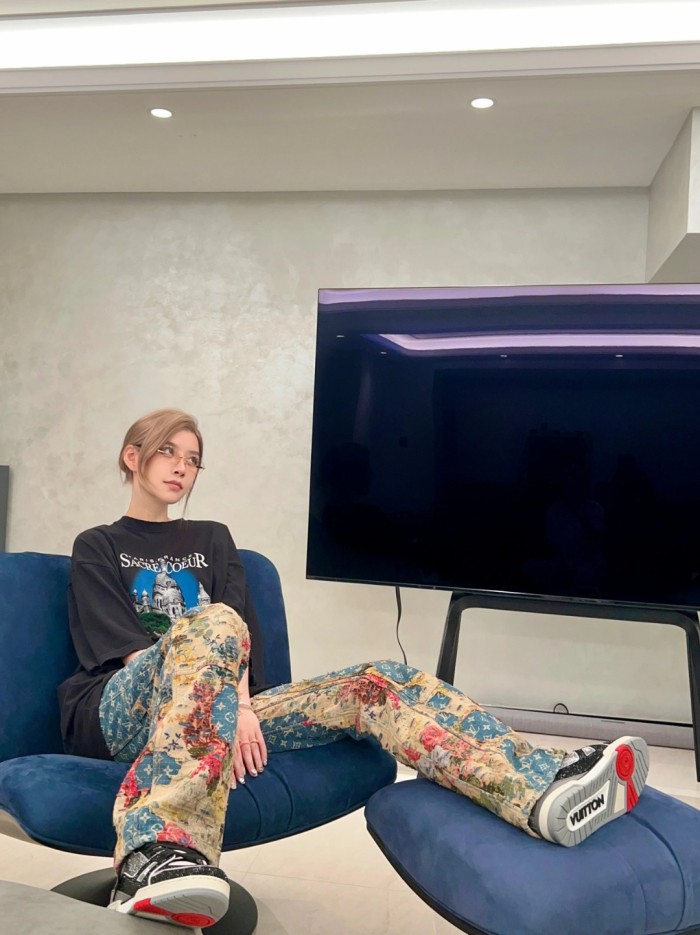 Clothes LOUIS VUITTON 813