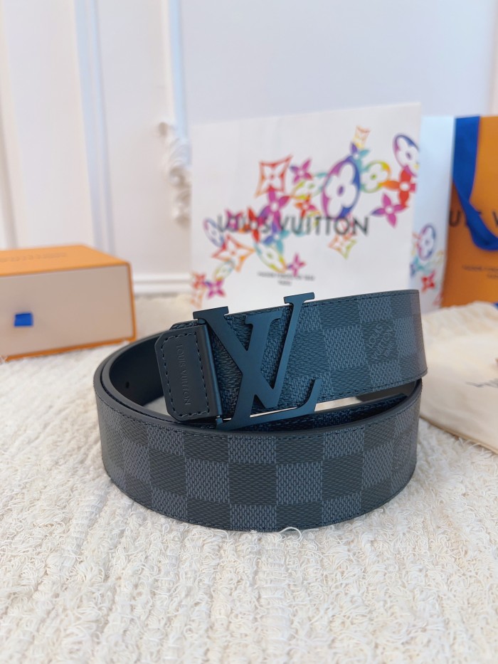 Louis Vuitton Belt 23 (width 4cm)