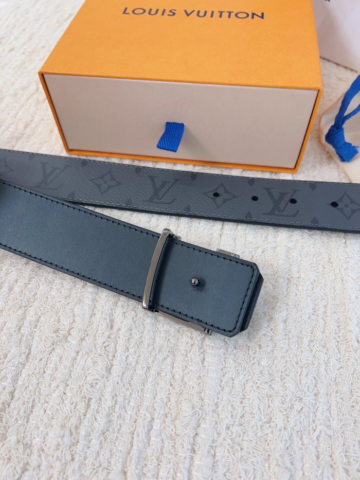 Louis Vuitton Belt 20 (width 4cm)