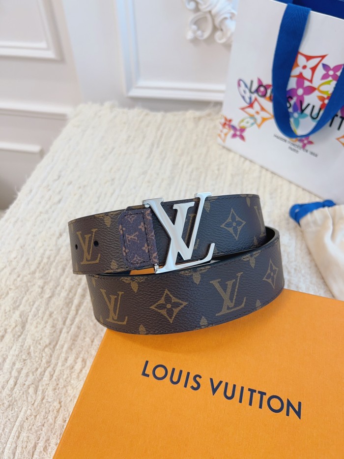 Louis Vuitton Belt 21 (width 4cm)