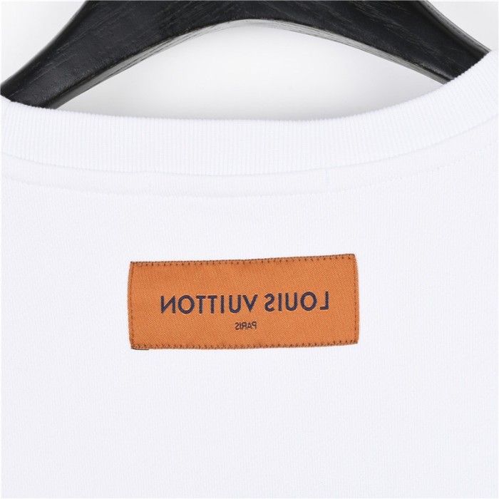 Clothes LOUIS VUITTON 818