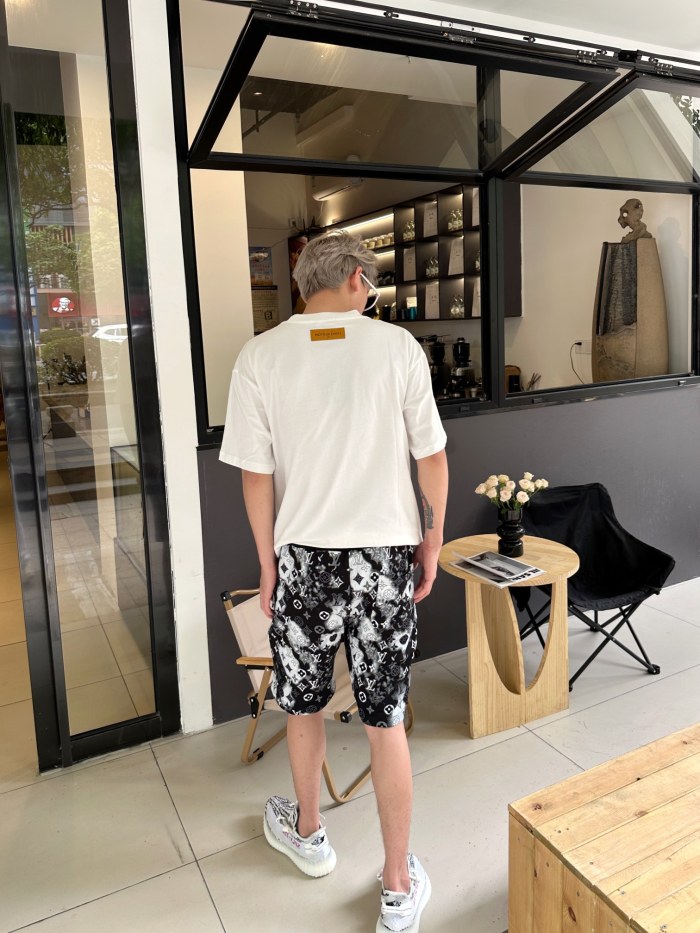 Clothes LOUIS VUITTON 815