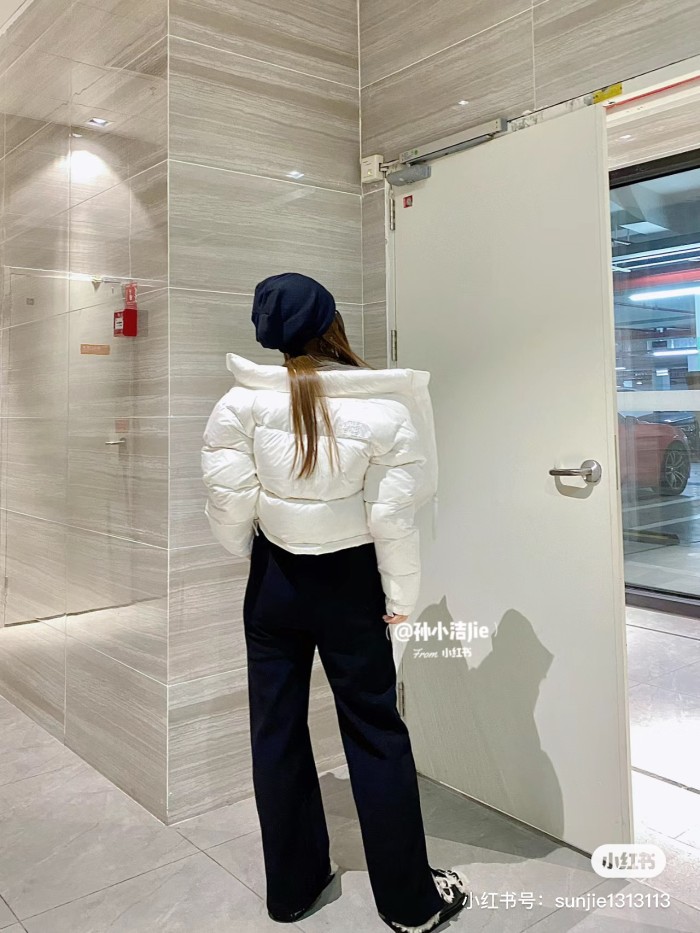 Clothes LOUIS VUITTON 827