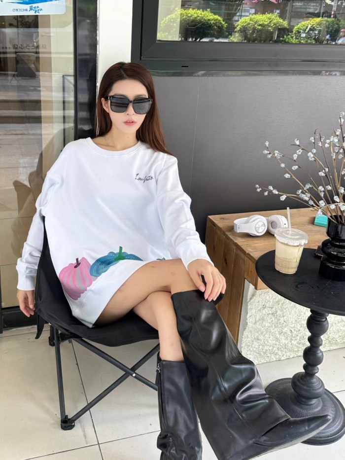 Clothes LOUIS VUITTON 824