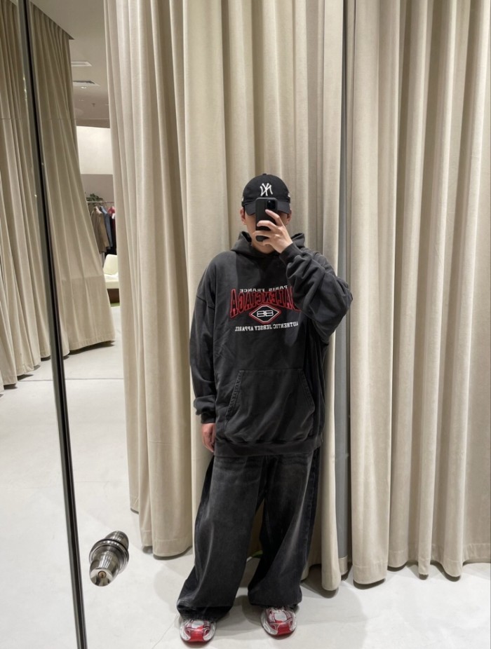 Clothes Balenciaga 537