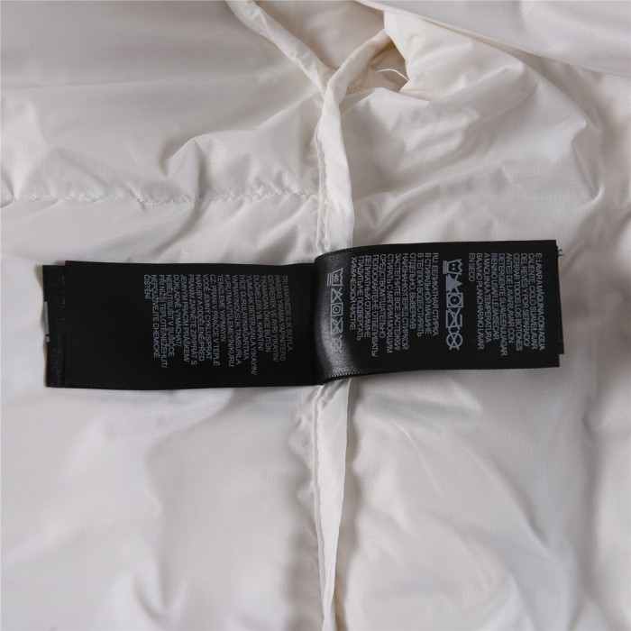 Clothes LOUIS VUITTON 827