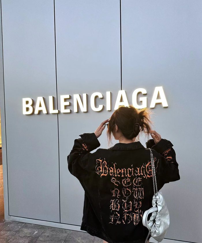 Clothes Balenciaga 541