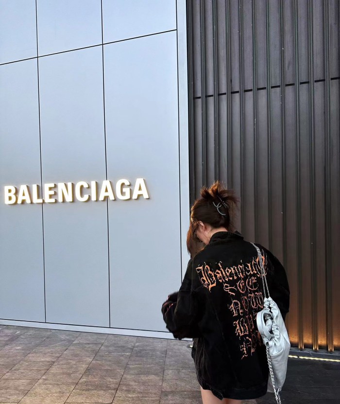 Clothes Balenciaga 541
