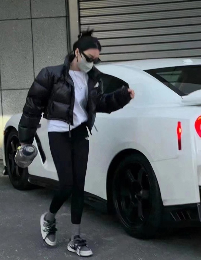 Clothes LOUIS VUITTON 826