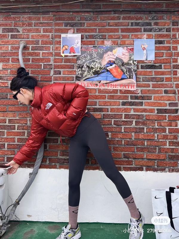 Clothes LOUIS VUITTON 829